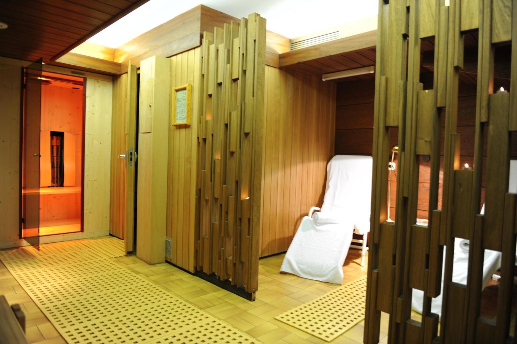 Hotel Tiroler Adler - Bed And Breakfast ويدرنغ المظهر الخارجي الصورة