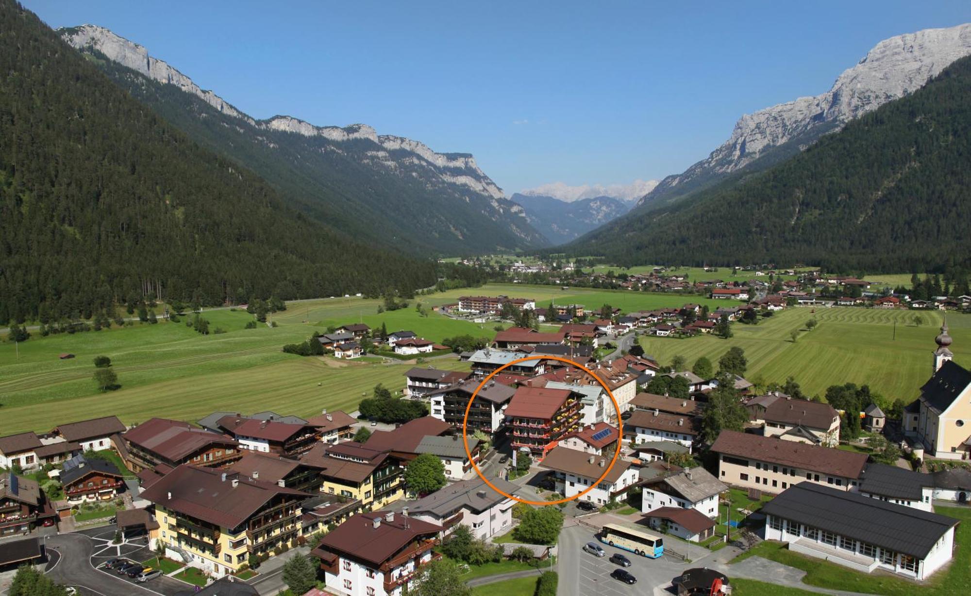 Hotel Tiroler Adler - Bed And Breakfast ويدرنغ المظهر الخارجي الصورة